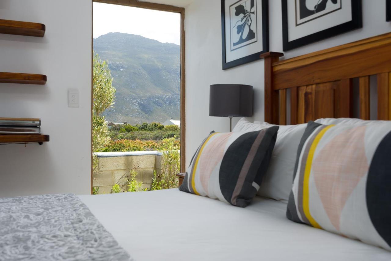 Stay At Friends Economic Rooms Malkopvlei Ngoại thất bức ảnh