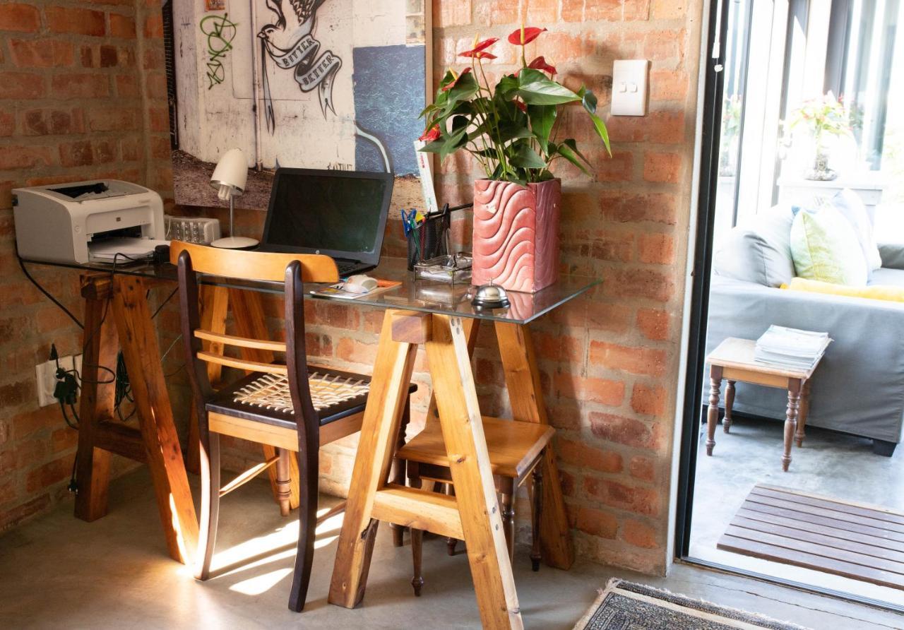 Stay At Friends Economic Rooms Malkopvlei Ngoại thất bức ảnh
