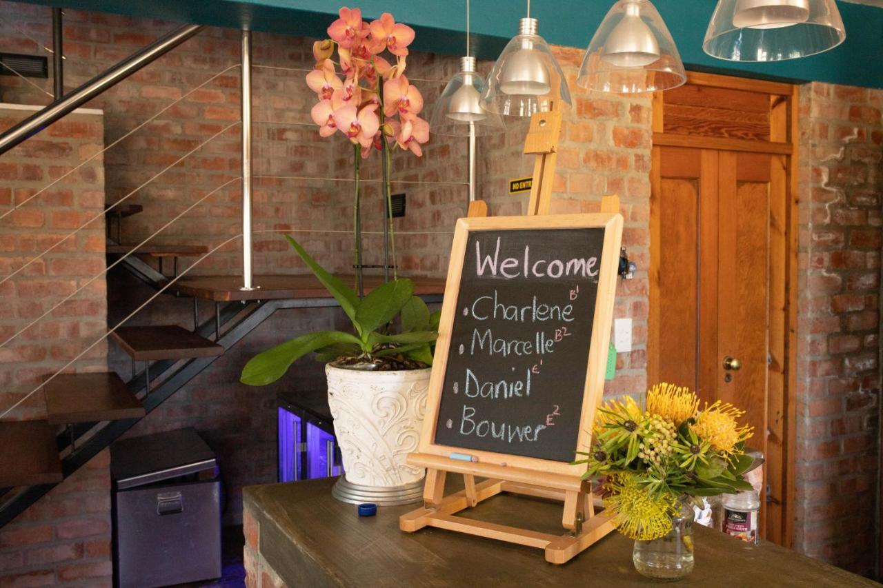Stay At Friends Economic Rooms Malkopvlei Ngoại thất bức ảnh