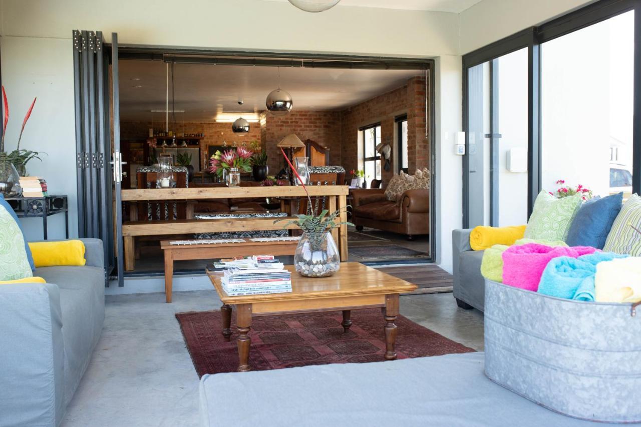 Stay At Friends Economic Rooms Malkopvlei Ngoại thất bức ảnh