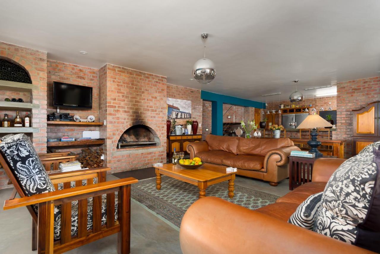 Stay At Friends Economic Rooms Malkopvlei Ngoại thất bức ảnh